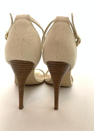 Стильные классические женские босоножки на каблуке от new look3 фото