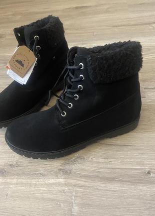 Черевики, ботинки