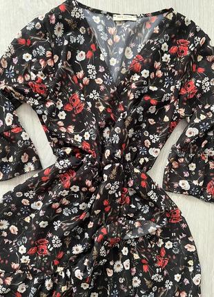 Шифоновое платье с имитацией запаха 👗