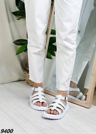 Босоніжки жіночі шкіряні