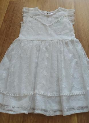 Біле ніжне літнє плаття для дівчинки