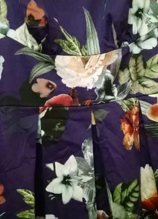 Бавовняне літнє плаття в квітковий принт з вирізом на спині6 фото