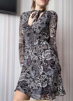 Легка сукня у квітковий принт6 фото