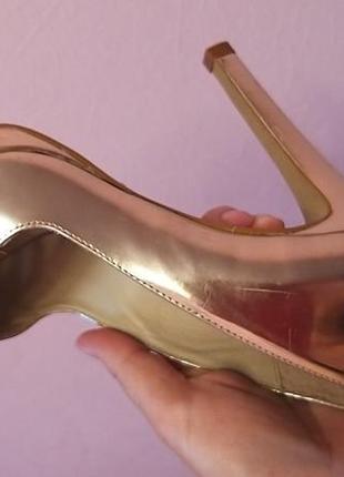 Изысканные золотистые туфли босоножки из натуральной кожи 40 р стелька 26 см.6 фото