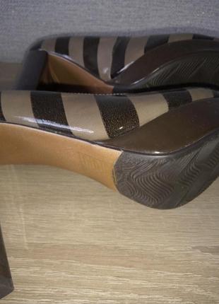 Новые кожаные лаковые туфли фирмы welfare4 фото