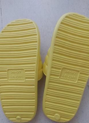 Яскраві легкі невагомі капці в'єтнамки шльопанці еластичні жовті4 фото