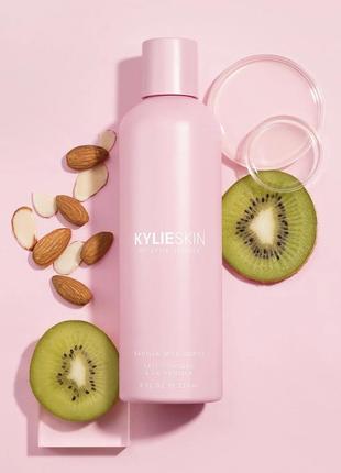 Тонік для обличчя kylie skin vanilla milk toner