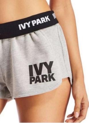 Коротенькие шортики ivy park