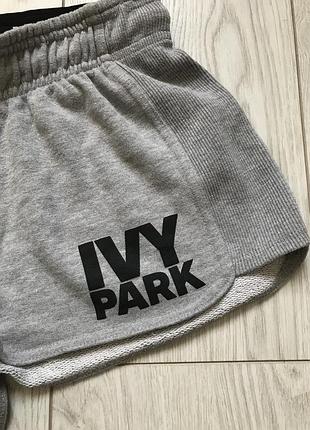 Коротенькие шортики ivy park