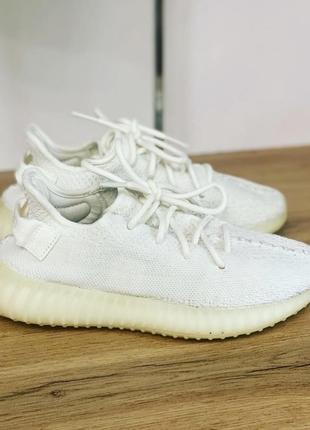 Кроссовки yeezy