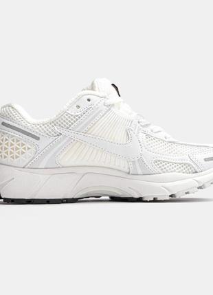 Лёгкие бельлые кроссовки nike zoom vomero white белые женские кроссовки nike zoom vomero белые кроссовки найк зум