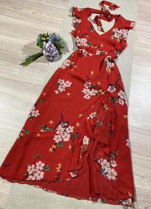 Шикарное платье в цветочный принт с рюшами.2 фото