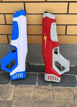 Электрический водяной пистолет