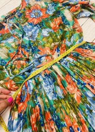 Роскошное платье плиссе в цветочный принт3 фото