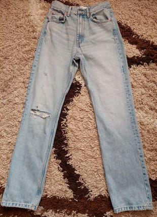 Жіночі джинси zara ripped high rise trf straight leg jeans
