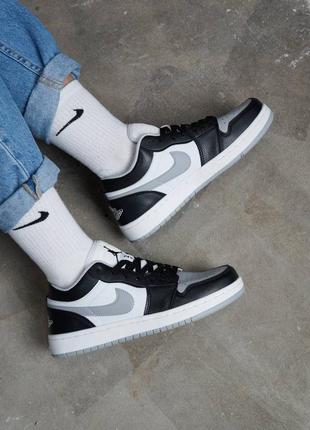 Чоловічі кросівки nike air jordan 1 low grey white black мужские найк джордан 1 красные белые кожа низкие кроссовки air jordan retro 15 фото