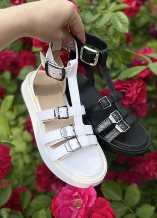 Босоніжки літо жіночі модні на низькому ходу натуральні босоніжки зручні