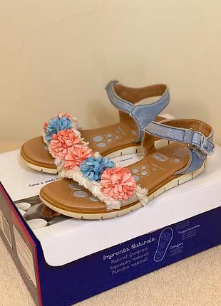 Босоножки для девочки chicco