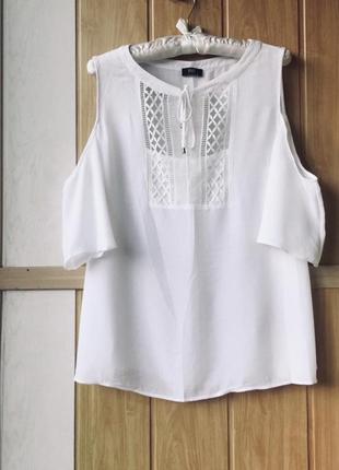 Белоснежный топ блуза с вырезами на плечах f&amp;f, p. l