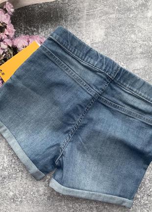 Новый красивый летний набор для девочки футболка и джинсовые шорты8 фото
