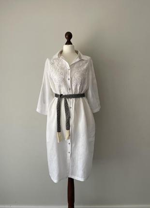 Льняное платье на пуговицах с вышивкой бренд3 фото