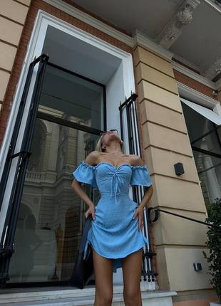 Сукня з корсетом