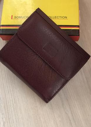 Кожаный ( кожа натуральная) кошелек для маленьких сумочек и клатчей.