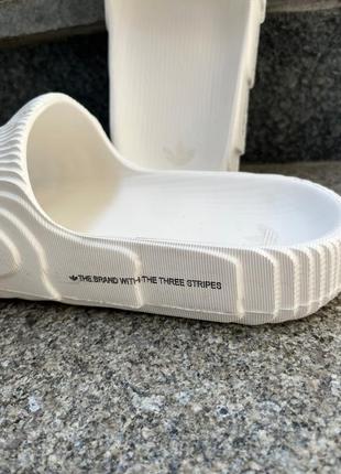 Сланці adidas yeezy adilette slides white6 фото