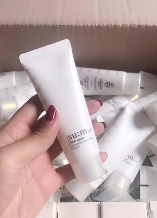 Гелевая пенка для умывания sum:37 skin saver essential cleansing foam, 40 мл5 фото