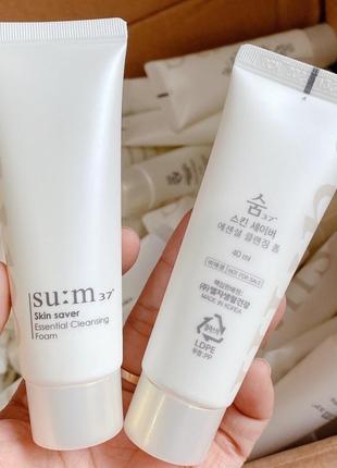 Гелевая пенка для умывания sum:37 skin saver essential cleansing foam, 40 мл3 фото