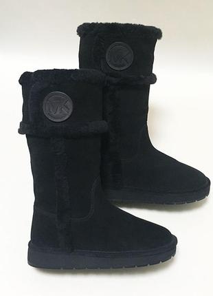 Зимові чоботи на хутрі michael kors оригінал (два правих)