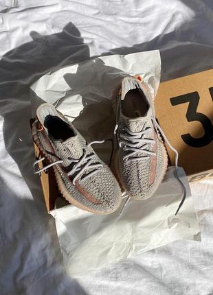 Мужские и женские кроссовки   adidas yeezy 350 v2   адидас изи буст4 фото