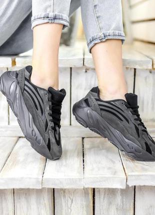 Женские кроссовки  adidas yeezy boost 700 v2 vanta black4 фото