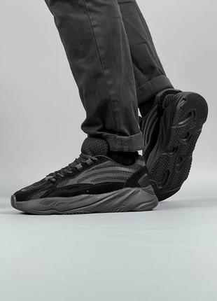 Мужские кроссовки  adidas yeezy boost 700 v2 all black3 фото