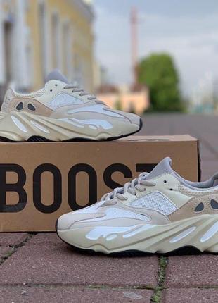 Кросівки жіночі  adidas yeezy boost 700 v2 beige1 фото