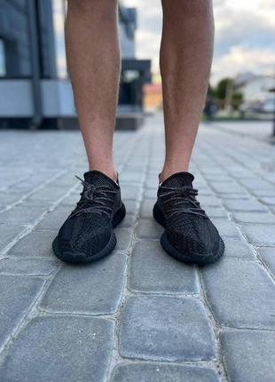 Мужские кроссовки  adidas yeezy boost 350 v2 black static  full reflective3 фото
