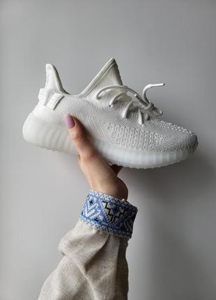 Женские кроссовки  adidas yeezy boost 350 v2 triple full white 2 361 фото