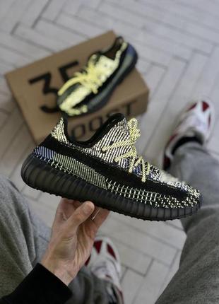 Женские кроссовки  adidas yeezy boost 350 v23 фото