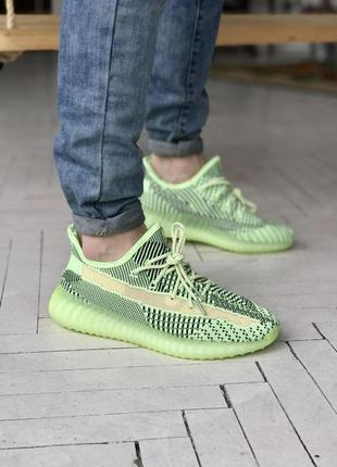 Женские кроссовки  adidas yeezy boost 350 v2 yeez reel neon (рефлективні шнурки)