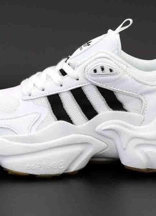 Мужские и женские кроссовки  adidas naked magmur runner white black