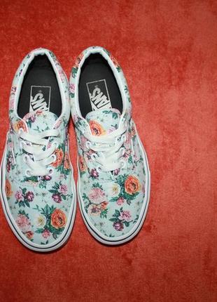 Круті кеди фірми vans 36 розміру по устілці 23 см.