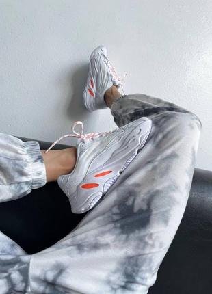 Жіночі кросівки adidas yeezy boost 700 v2 white orange