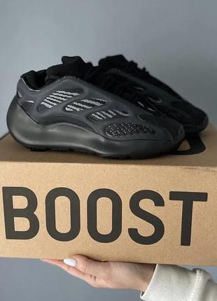 Мужские и женские кроссовки  adidas yeezy boost 700 v3 black