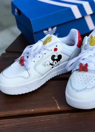 Женские кроссовки  adidas neo disney white red yellow logo