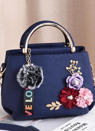 Женская мини сумочка с цветочками и меховым брелком. маленькая сумка с цветами