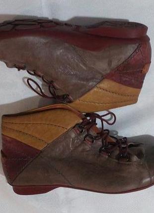 Цікаві шкіряні черевики демісезон1 фото