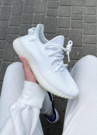 Чоловічі та жіночі кросівки   adidas yeezy boost 350 v2  адидас изи буст