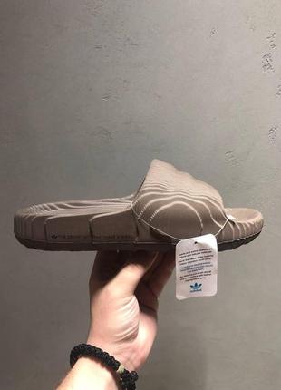 Мужские и женские кроссовки  adidas adilette slide brown2 фото