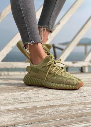 Мужские кроссовки  adidas yeezy boost 350 v2 sulfur