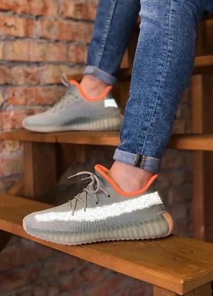 Жіночі кросівки policy adidas  yeezy